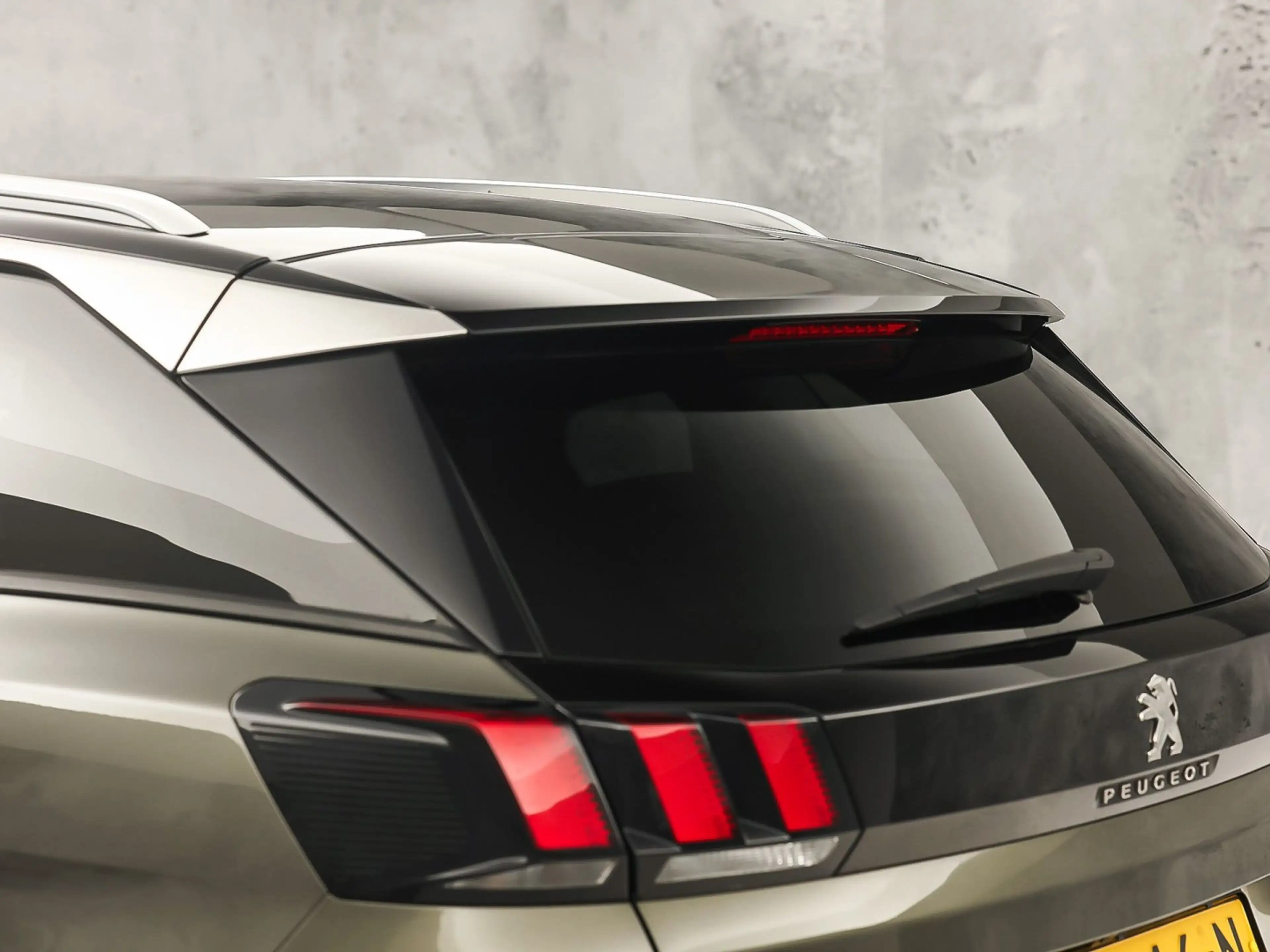 Peugeot 3008 1.2 PureTech Allure Automaat (APPLE CARPLAY, GROOT — photo 35
