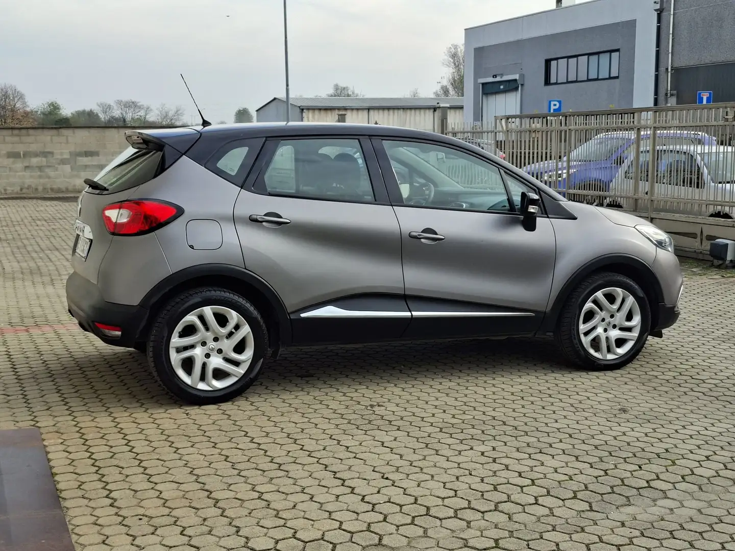 Renault Captur 1.5 dci energy R-Link *EURO 6B* Grigio - 2