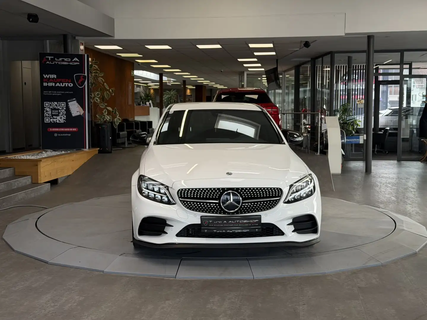 Mercedes-Benz C 180 d AMG-Paket Aut. *Night-Paket*Kamera*Navi*19Zoll* Weiß - 2