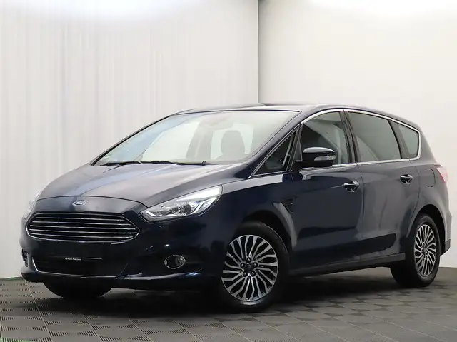 Ford S-Max Titanium *Aut. / 7 Sitzer/ 190 PS*