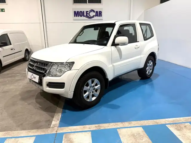 Mitsubishi Montero 3.2DI-D Spirit 5AT 190