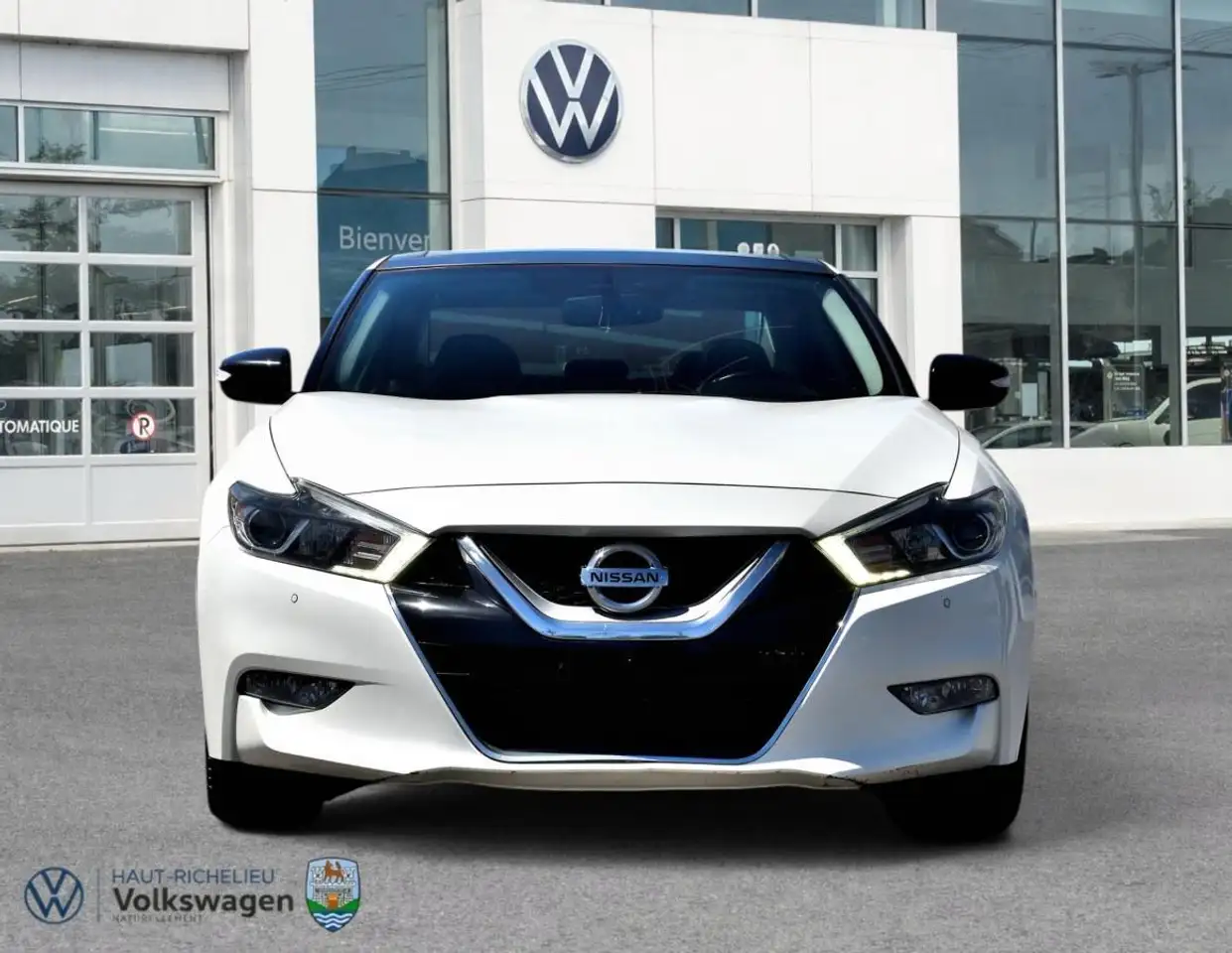Nissan Maxima photo Nissan Maxima