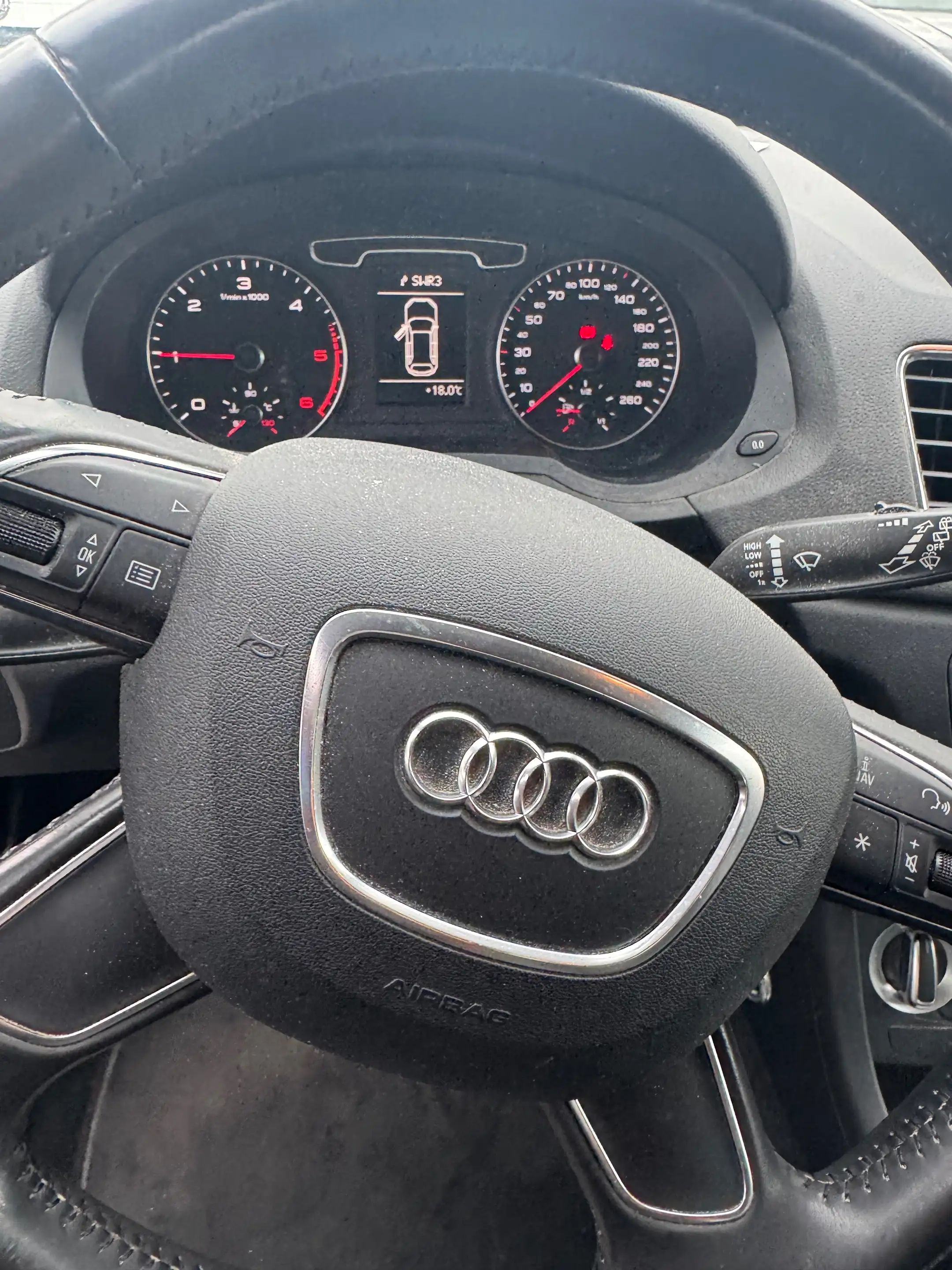 Audi Q3 2.0 TDI — photo 7