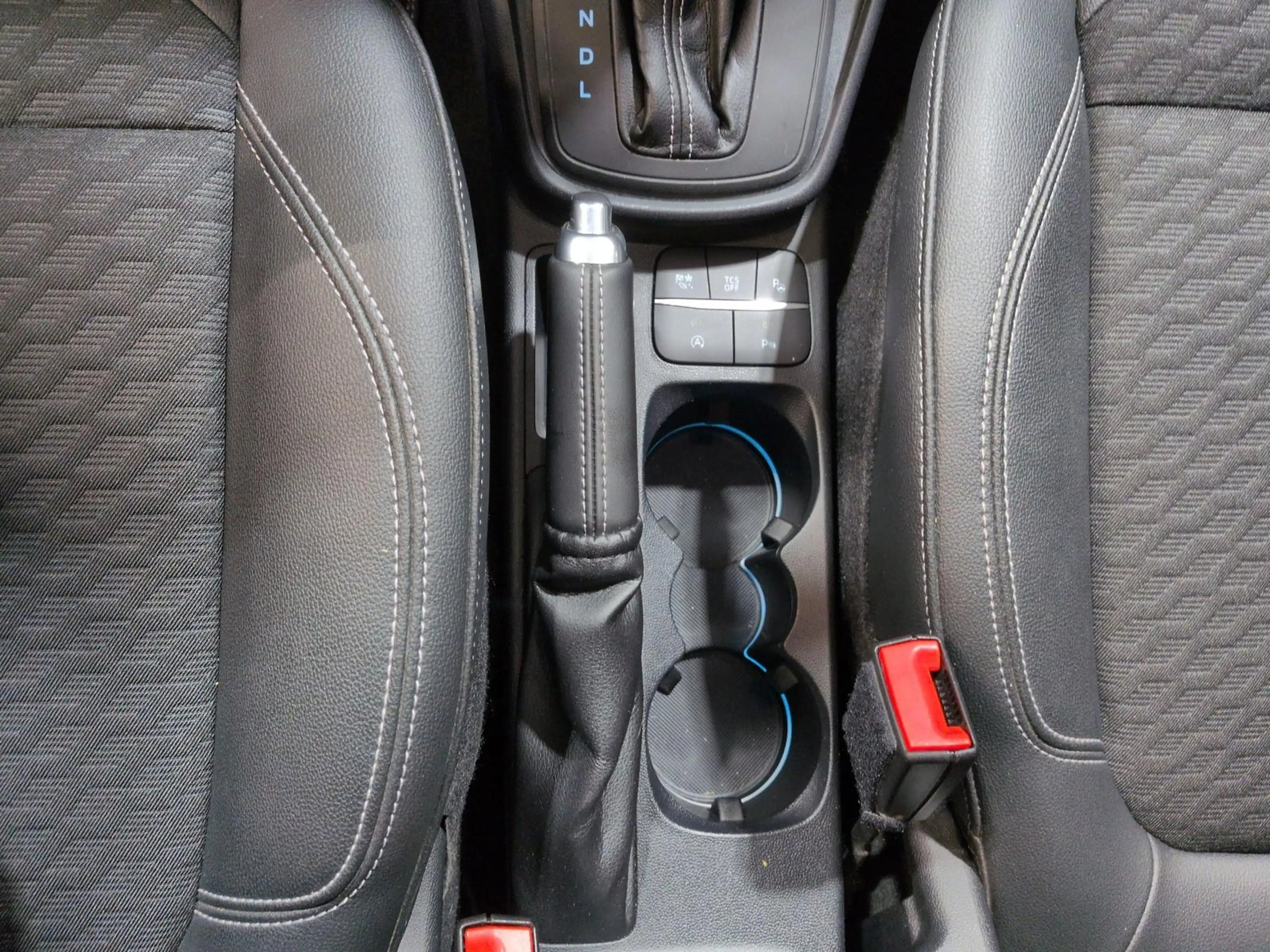 Ford Puma Titanium X 1.0L / Fahrassistenz-System — photo 15