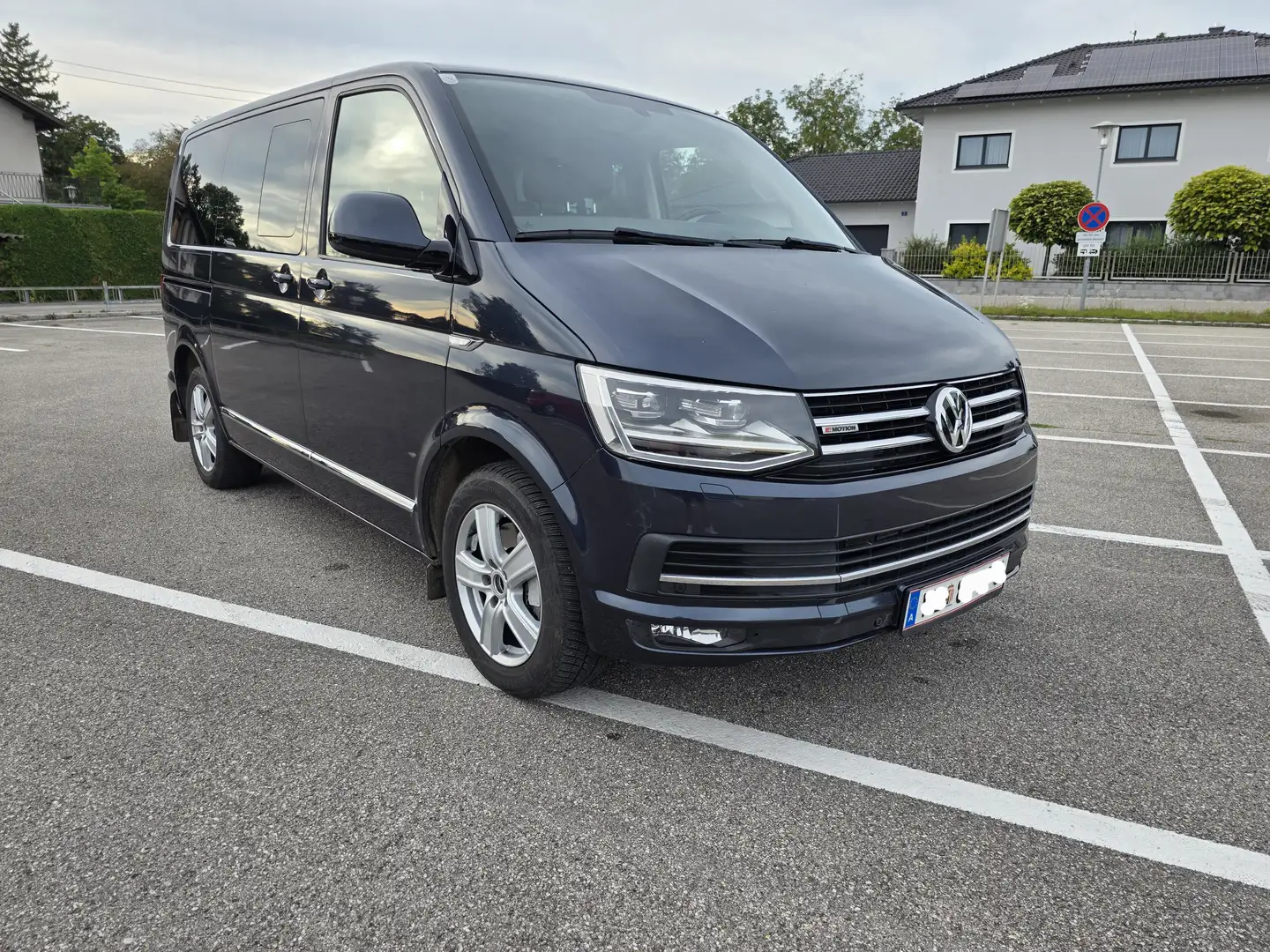 Volkswagen T6 Multivan Multivan Highline 2,0 TDI 4Motion BMT DSG Highline Blau - 1