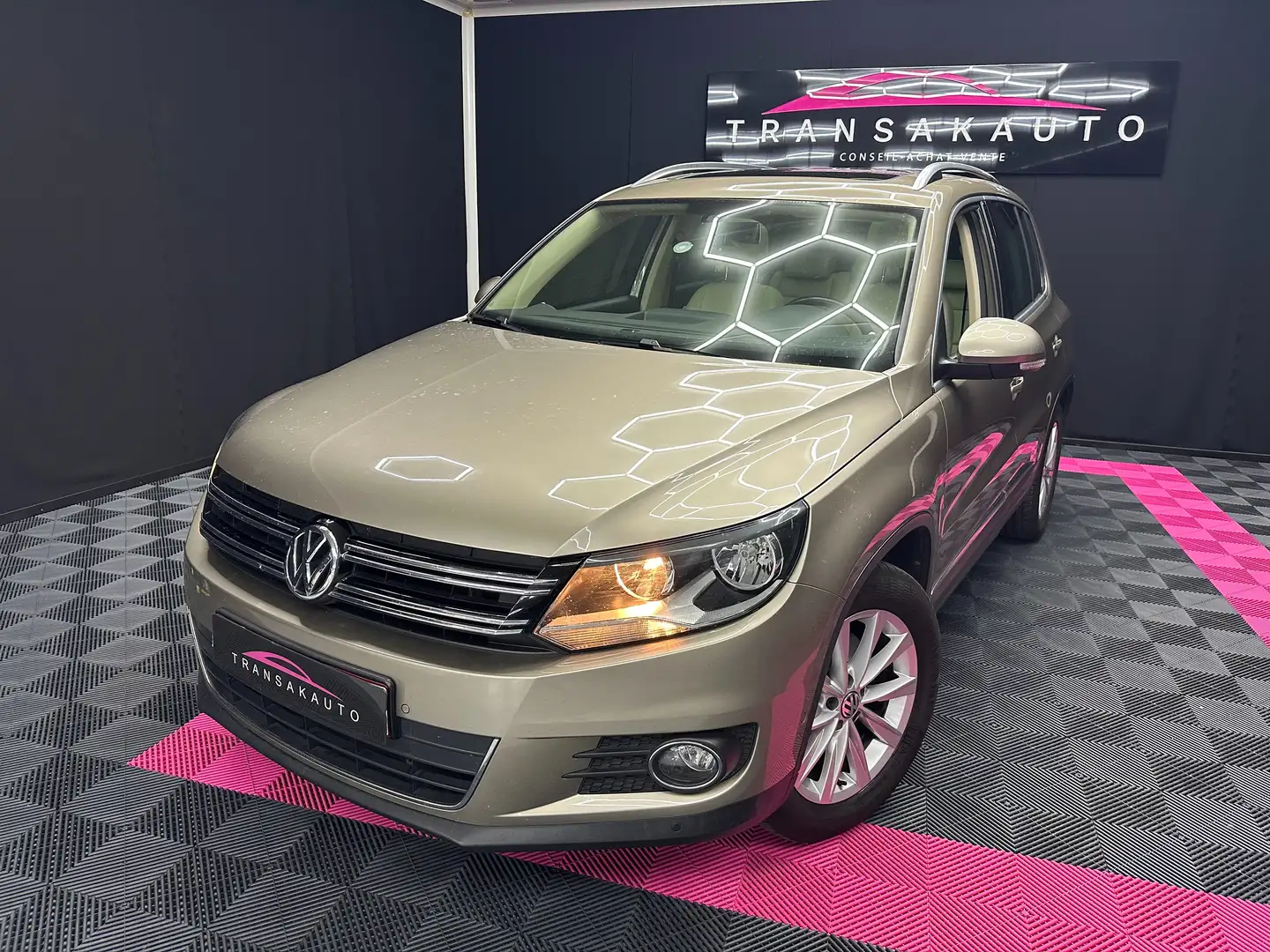 Volkswagen Tiguan 1.4 TSI/PANO/CUIR/CARNET VW COMPLET/GARANTIE 1 AN Brons - 1