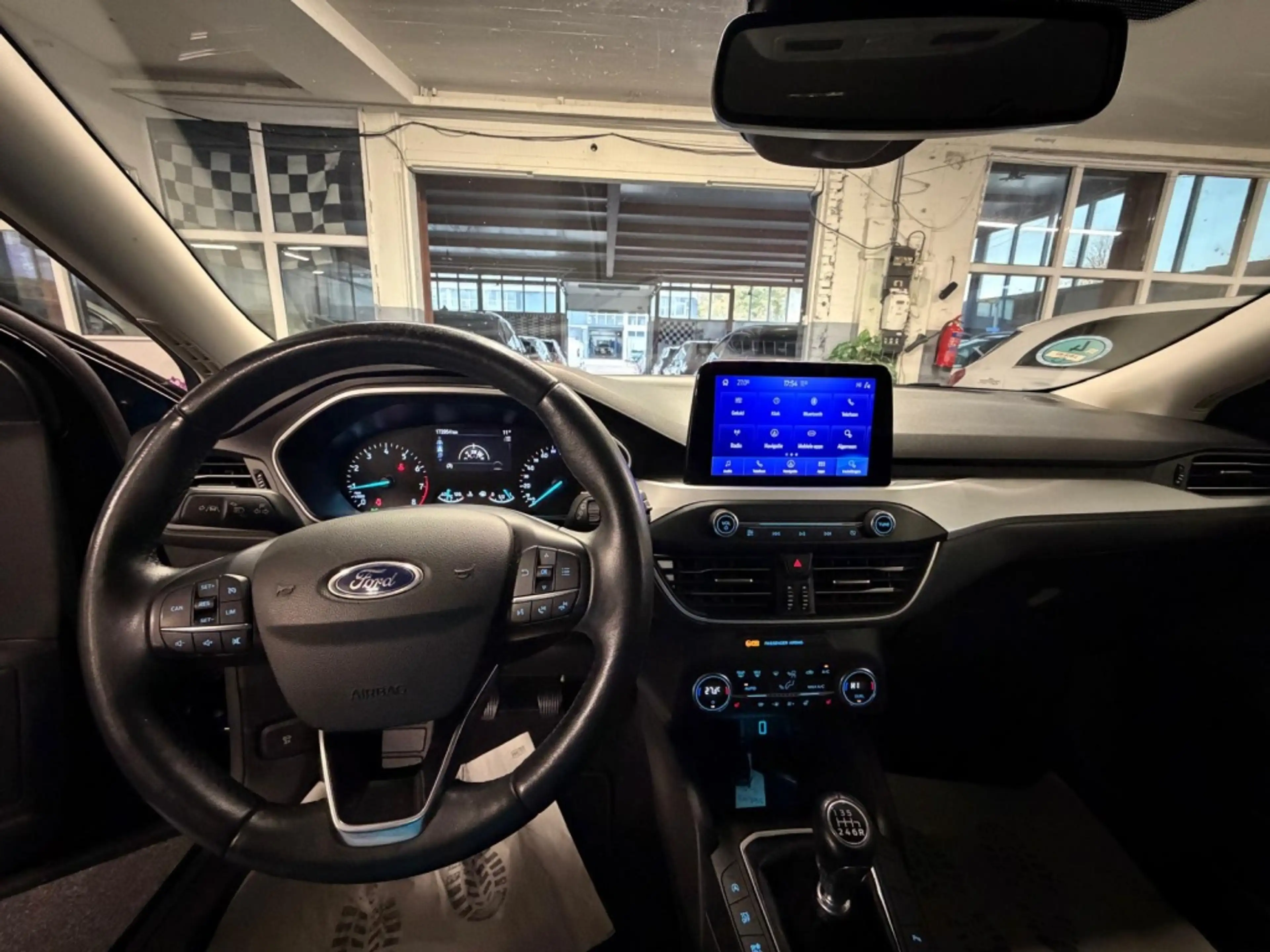 Ford Focus Wagon 1.0 EcoB.*NAP*Carplay*Xenon — photo 13