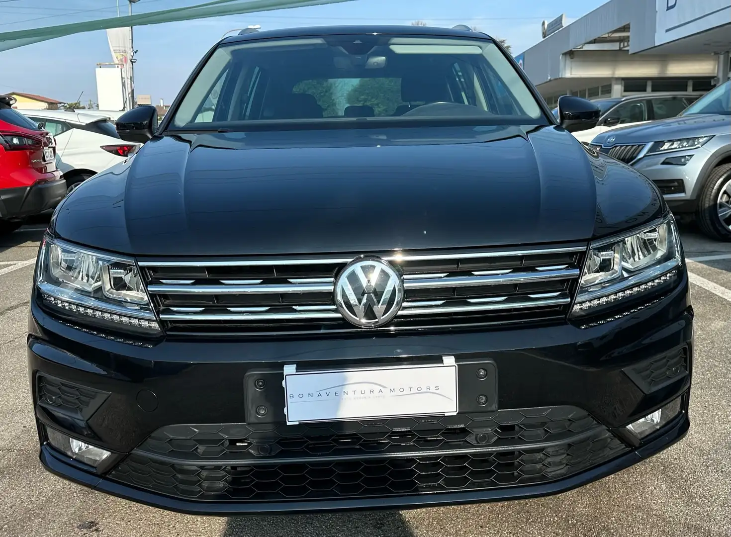 Volkswagen Tiguan 2.0 tdi Business 150cv dsg “PDC-NAVI-CRUISE” Noir - 2