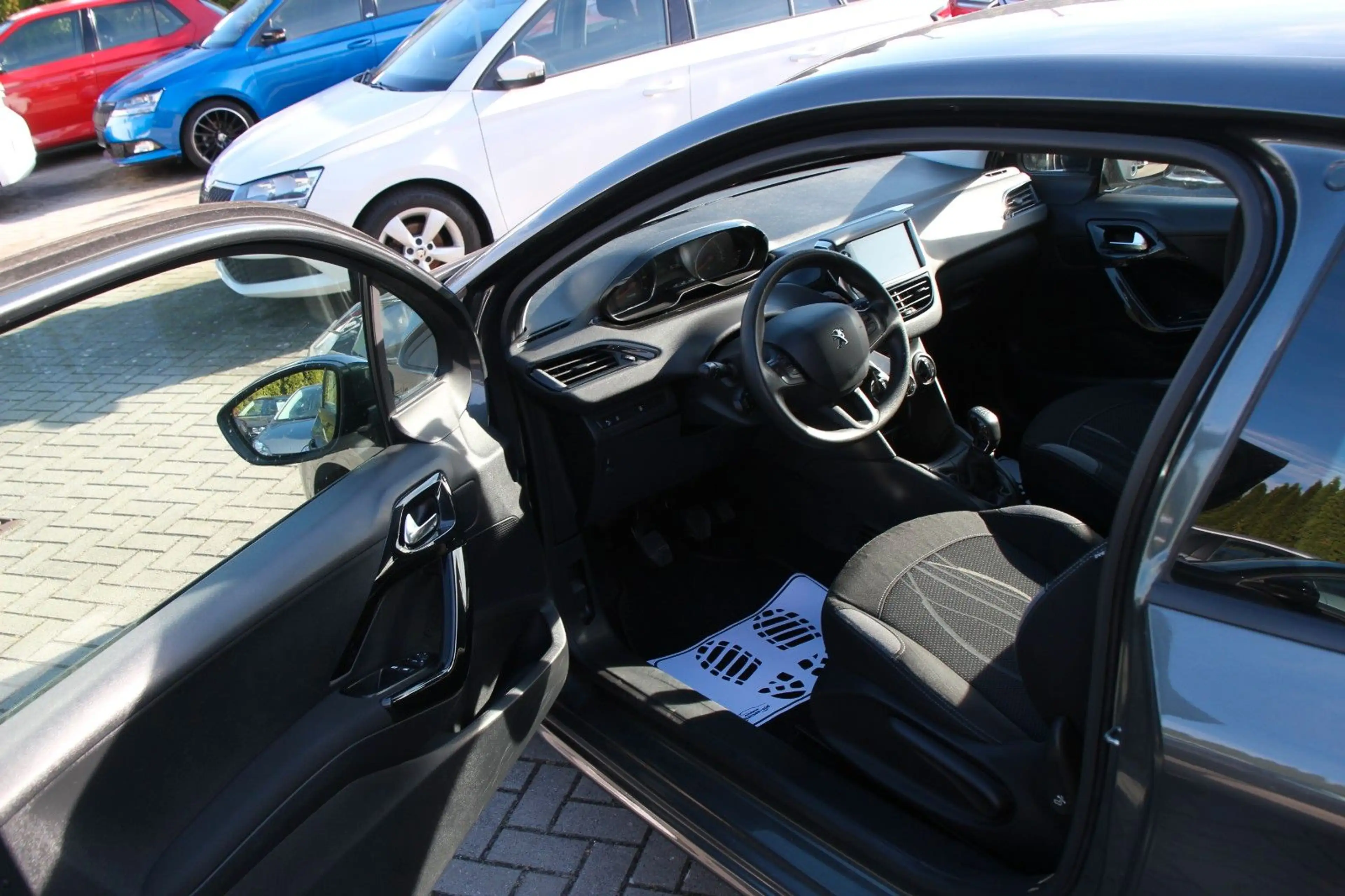 Peugeot 208 Active Zahnriemen Neu — photo 10