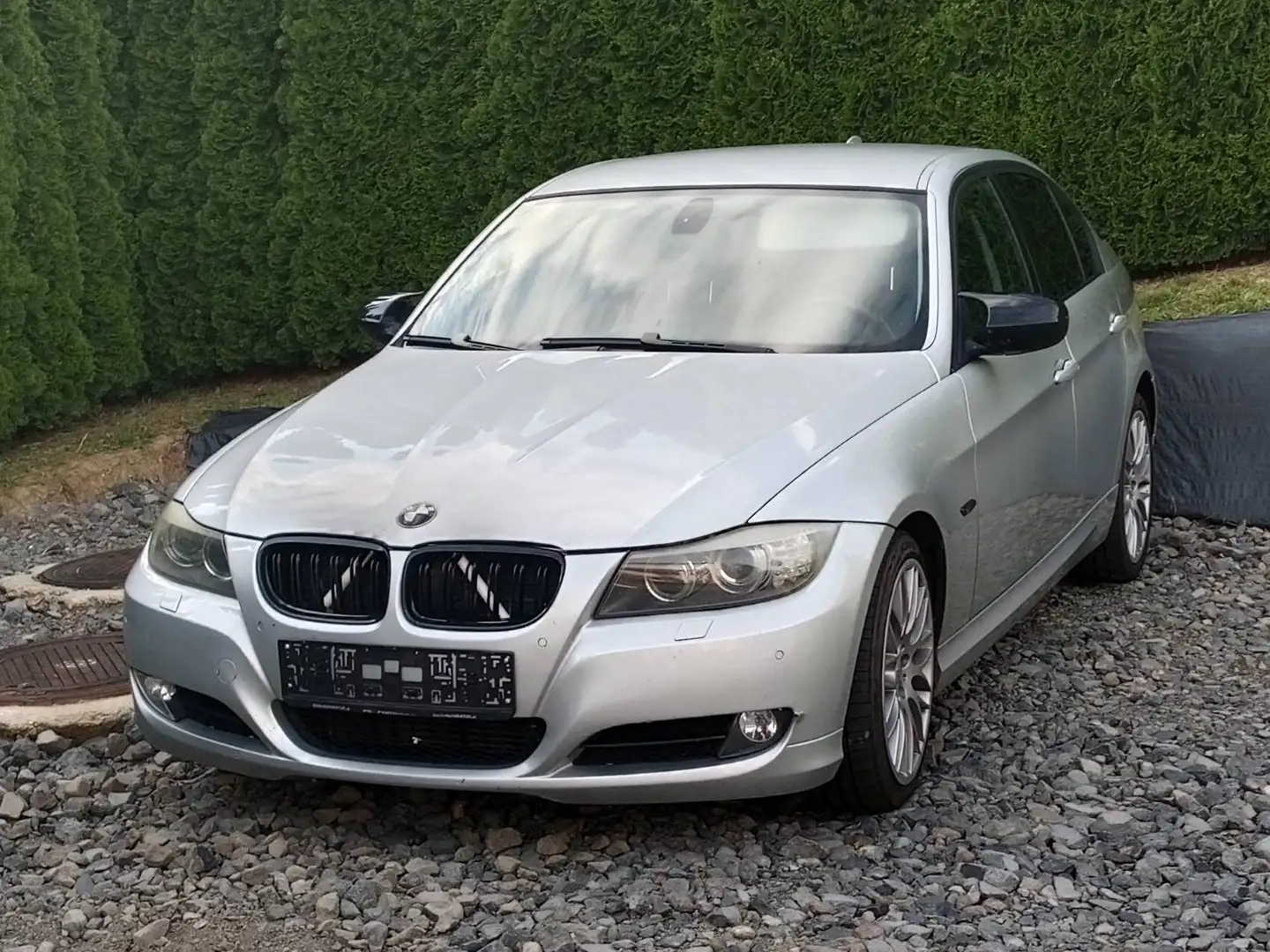 BMW 318 318d Limousine Silber - 1