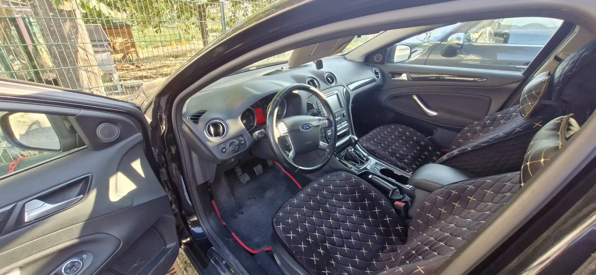 Ford Mondeo Mondeo Business Plus 2,0 TDCi Business Plus Schwarz - 2