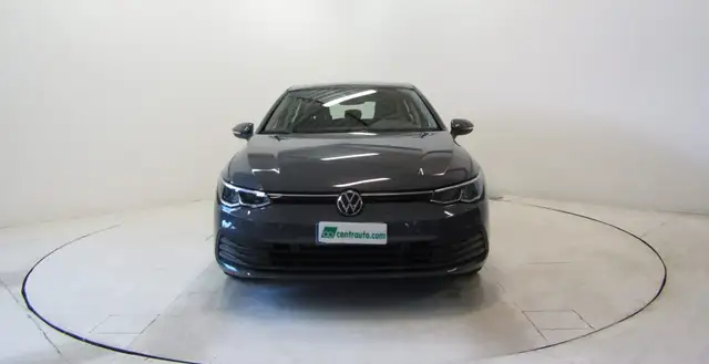 Volkswagen Golf view 2