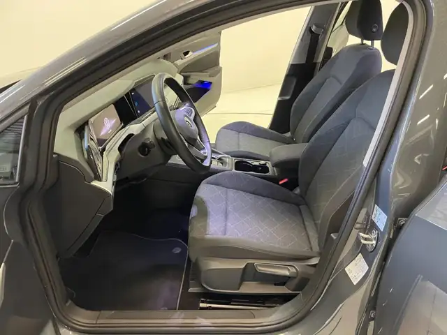 Volkswagen Golf view 6