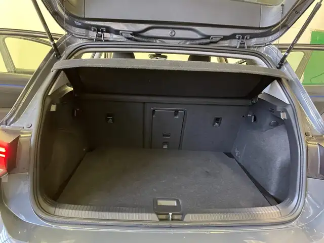 Volkswagen Golf view 14