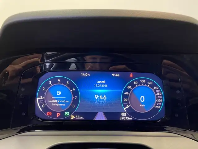 Volkswagen Golf view 5
