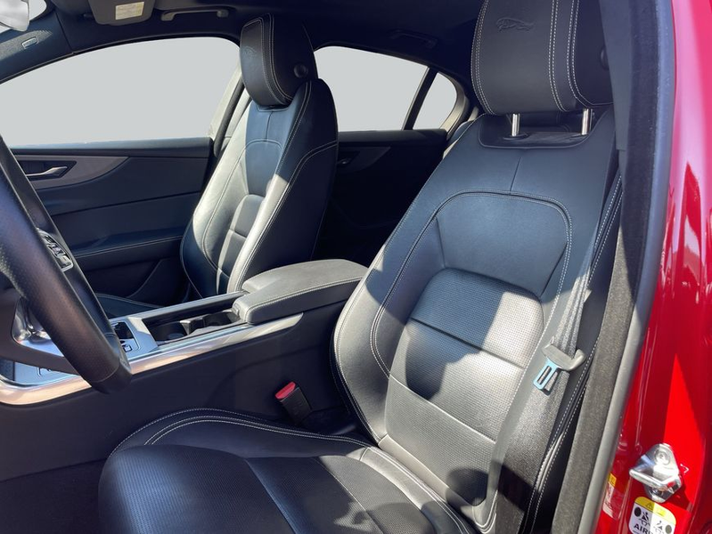 Jaguar XE D180 Aut. R-Dynamic S — photo 11