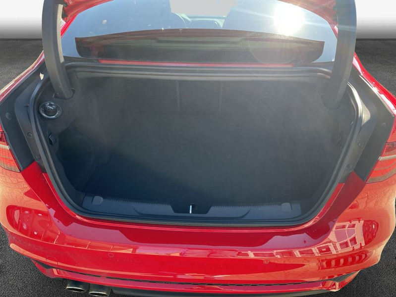 Jaguar XE D180 Aut. R-Dynamic S — photo 9