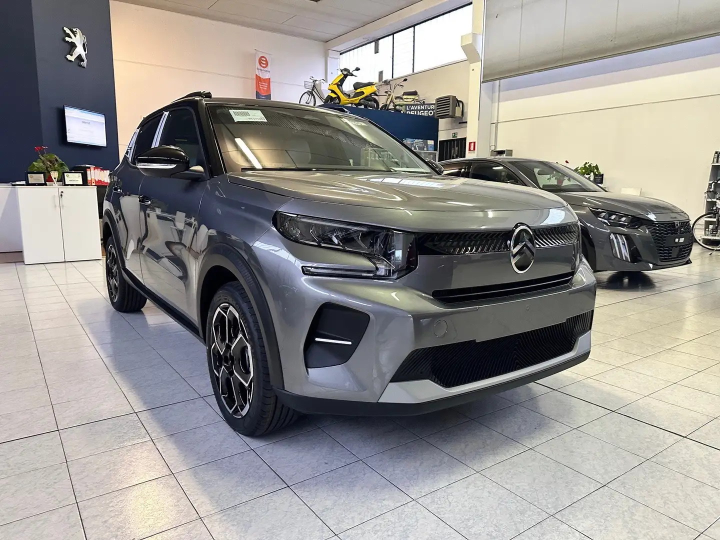 Citroen C3 1.2 puretech Max PRONTA CONSEGNA Gris - 2