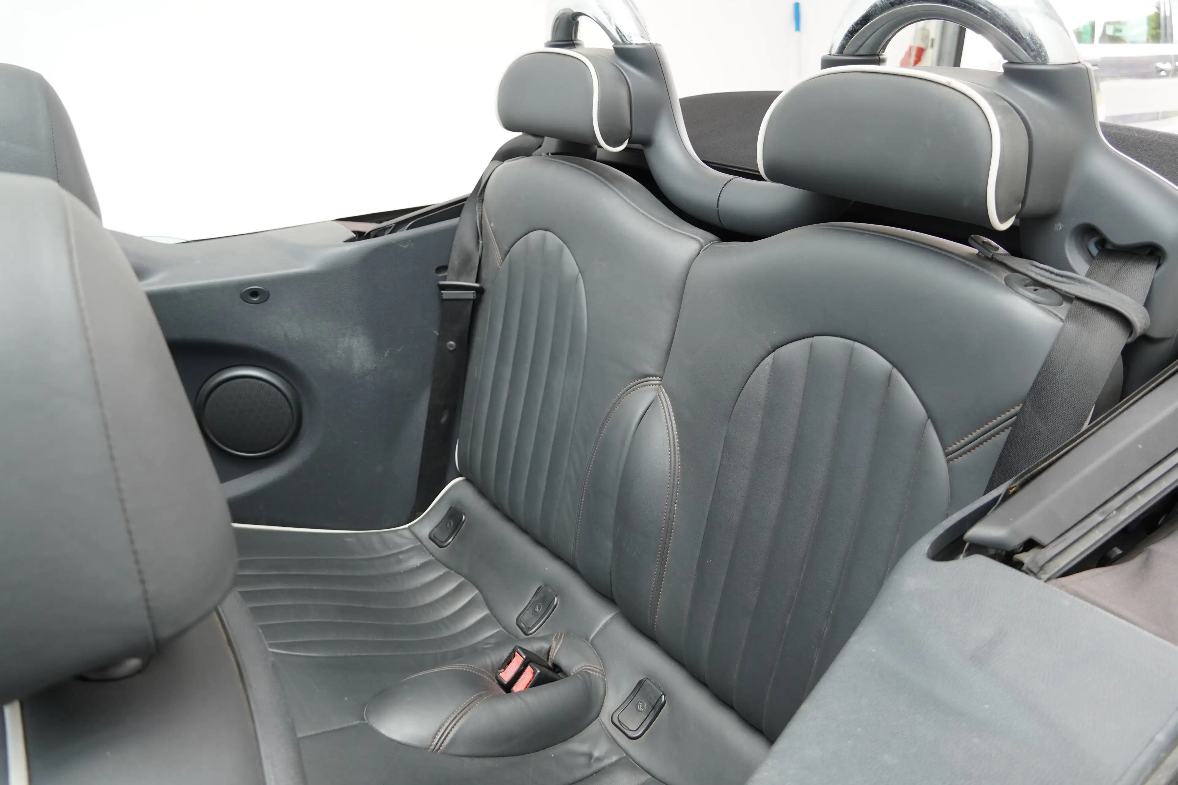 MINI One Cabrio One Cabrio Sidewalk — photo 12