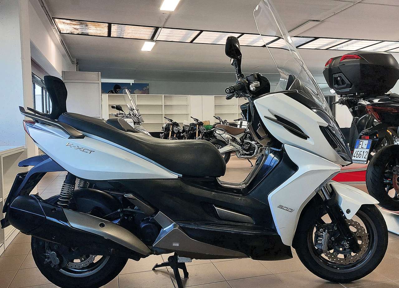 Kymco K-XCT 300i
