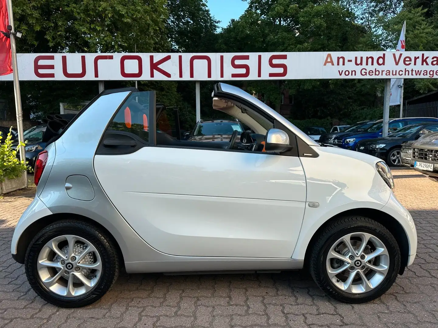 smart forTwo fortwo Cabrio TWIN passion DCT*LED*SHZ*NAVI*PTS* Blanco - 1