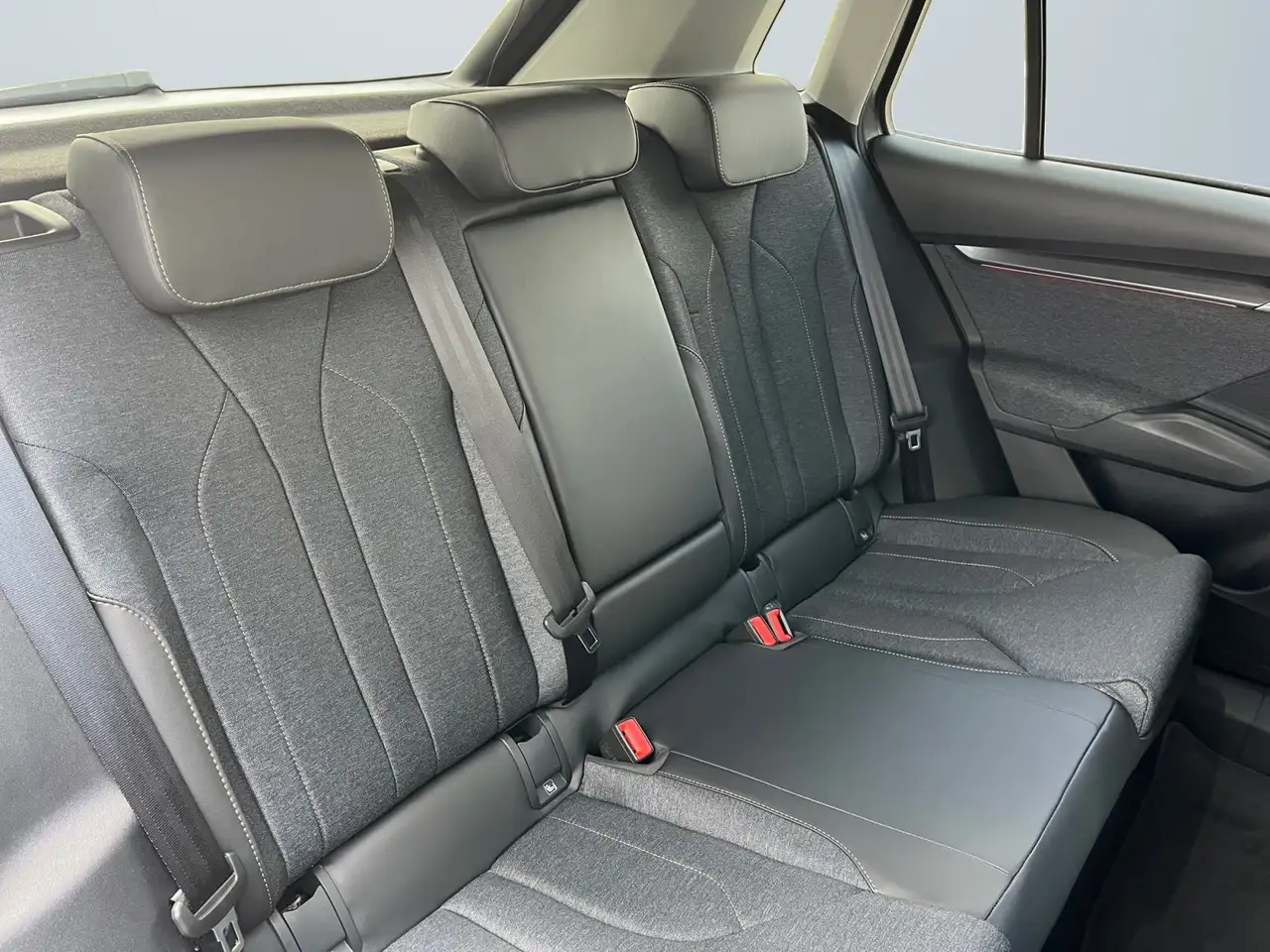 Skoda Elroq 60 Loft 63kWh Wärmepumpe Rückfahrkamera, миниатюра 11
