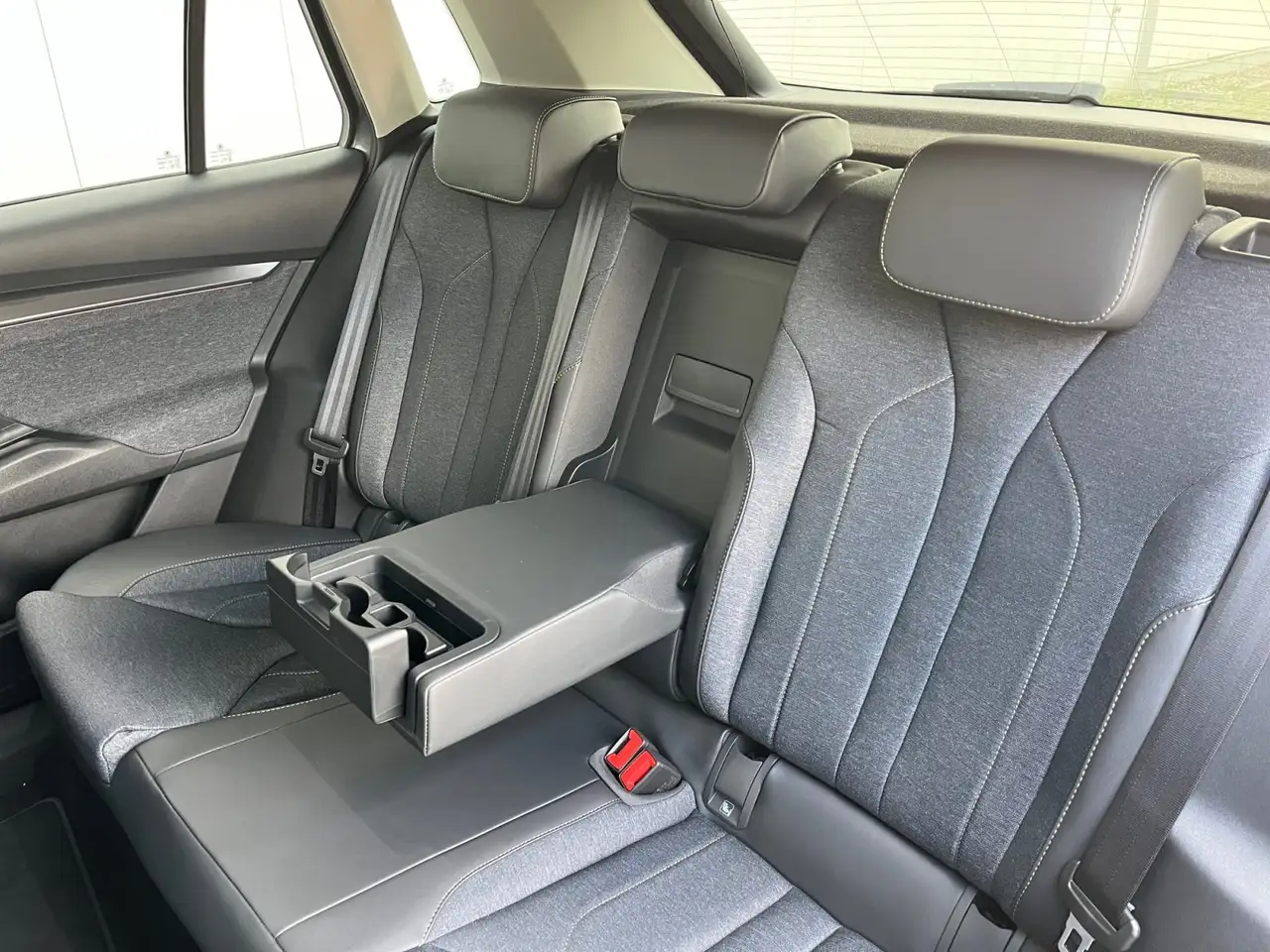 Skoda Elroq 60 Loft 63kWh Wärmepumpe Rückfahrkamera, миниатюра 17