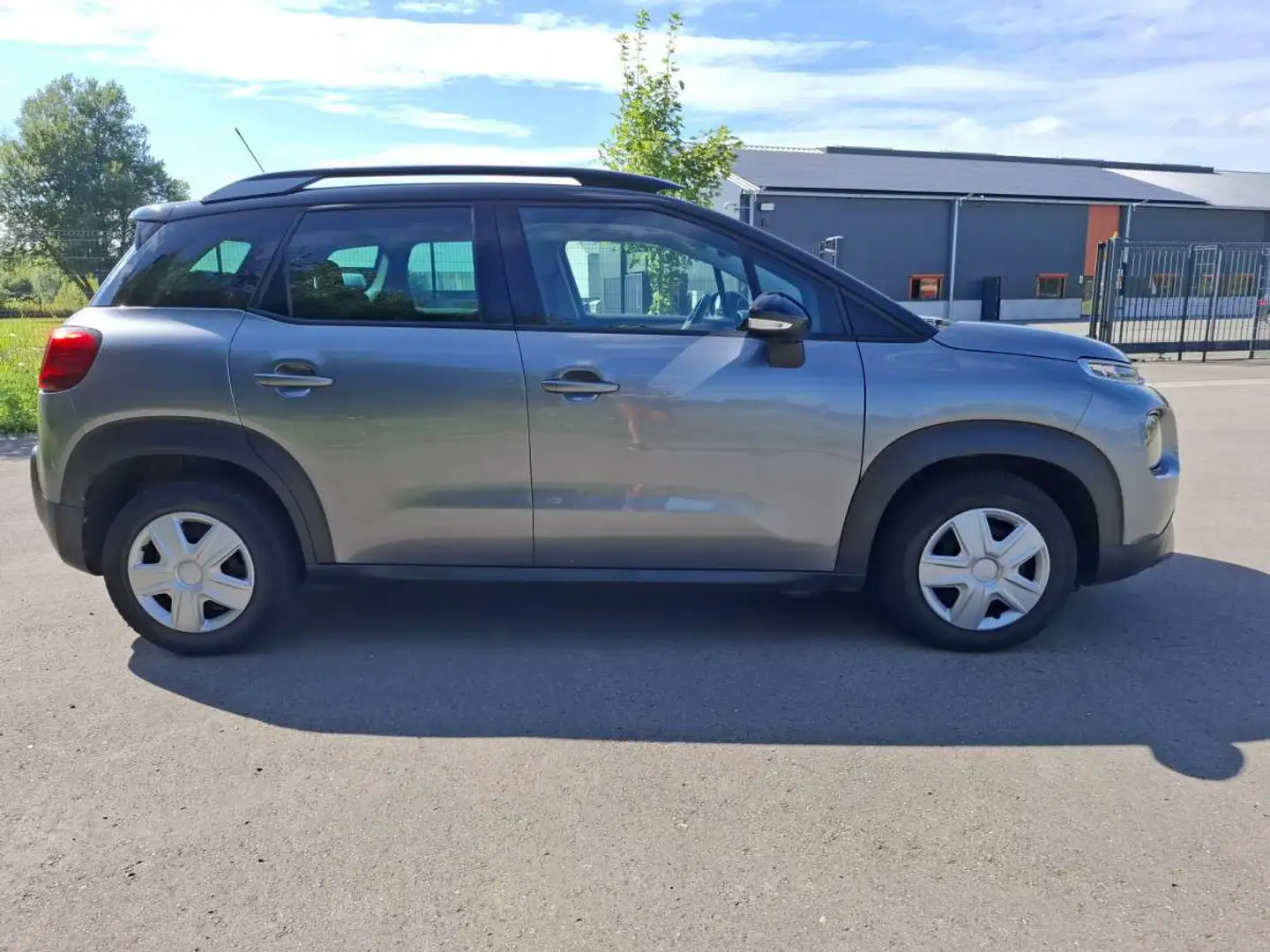 Citroen C3 Aircross 1.5 BlueHDI 102 S\u0026S Feel Tous Chemins Grau - 2
