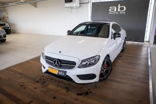 Mercedes-Benz C view 2
