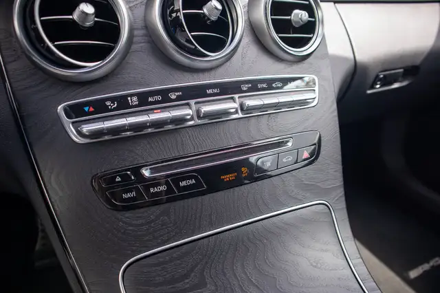 Mercedes-Benz C view 13