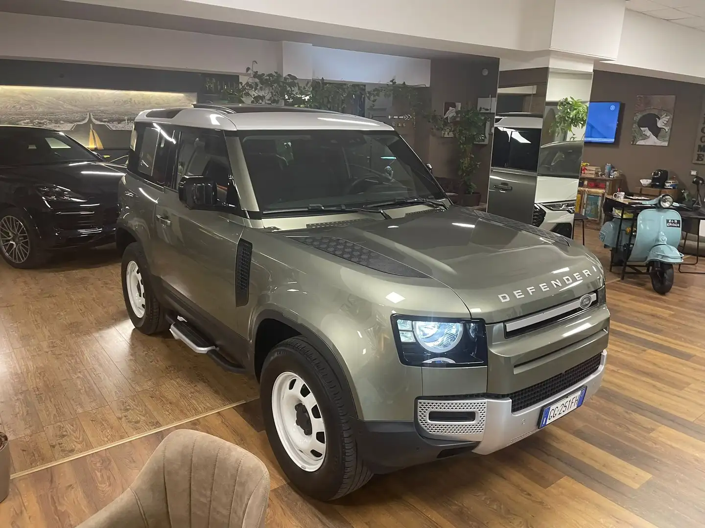 Land Rover Defender Defender 90 3.0d+TETTO-HSE awd 200cv auto Vert - 1