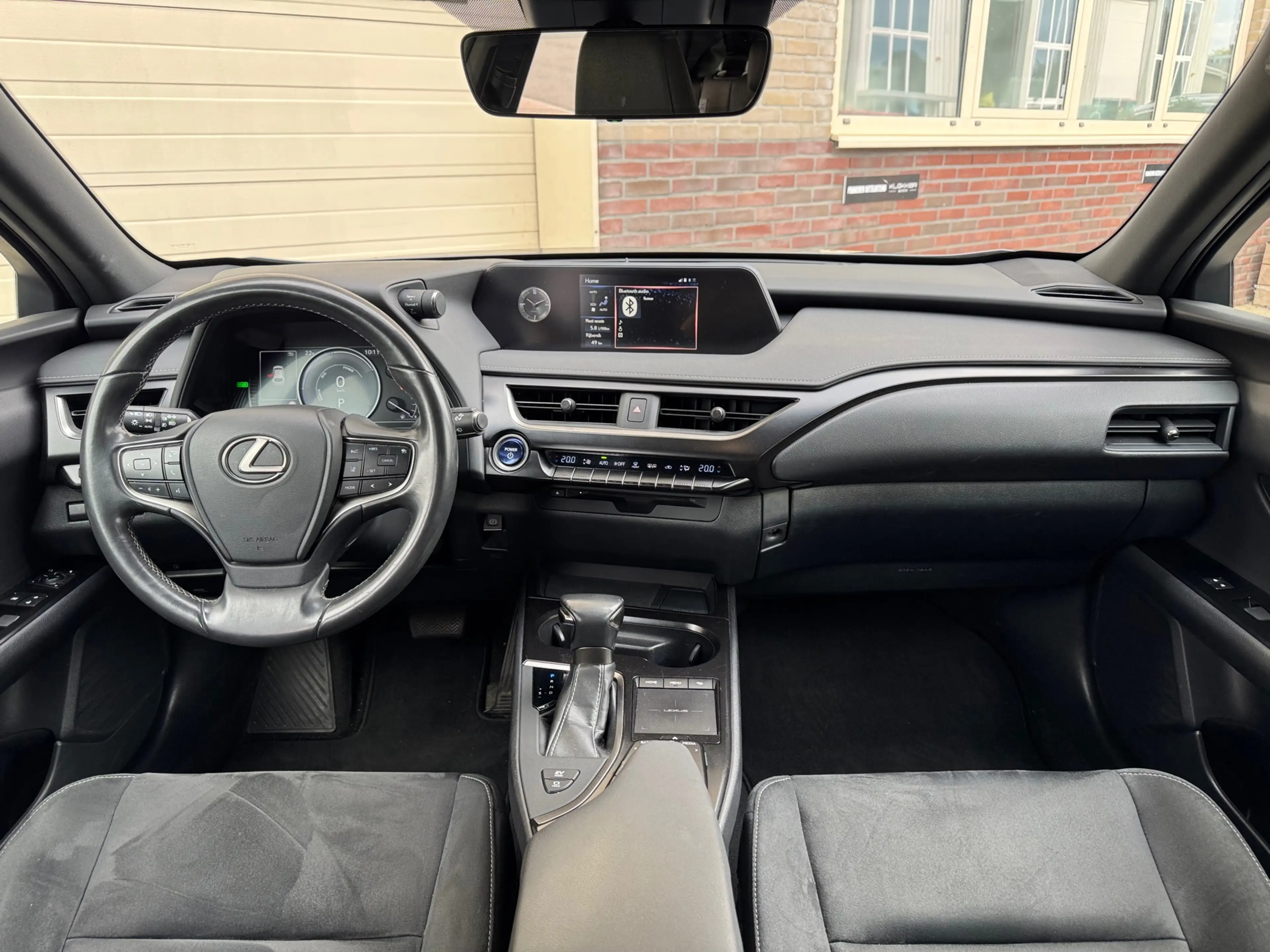 Lexus UX 250h Business Line Dealer ondh.|2E EIG|ORIG NL|Line ass — photo 3