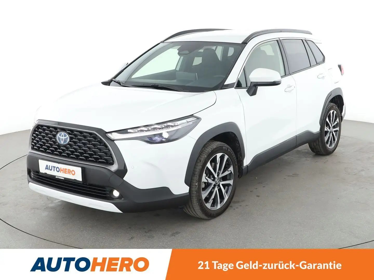 Toyota Corolla Cross 2.0 Hybrid FWD Team D Aut*NAVI*LED*ACC*CAM*PDC*SHZ Weiß - 1