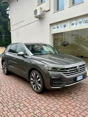 Volkswagen Touareg 3.0 V6 tdi Advanced R-LINE Exterior Pack 286cv tip