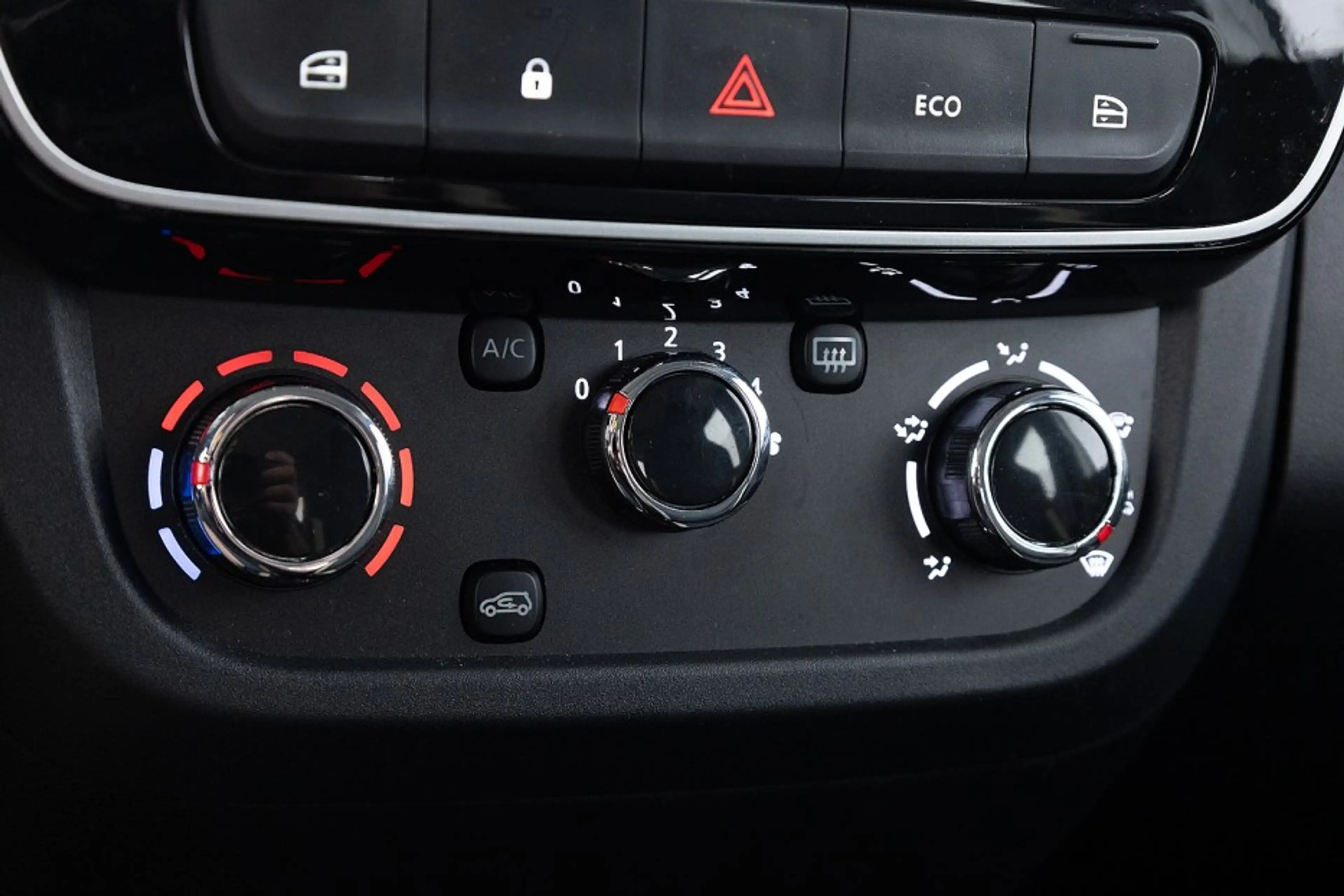 Dacia Spring Essential 27 kWh *SOH 94%* ✅ 1e Eigenaar — photo 12