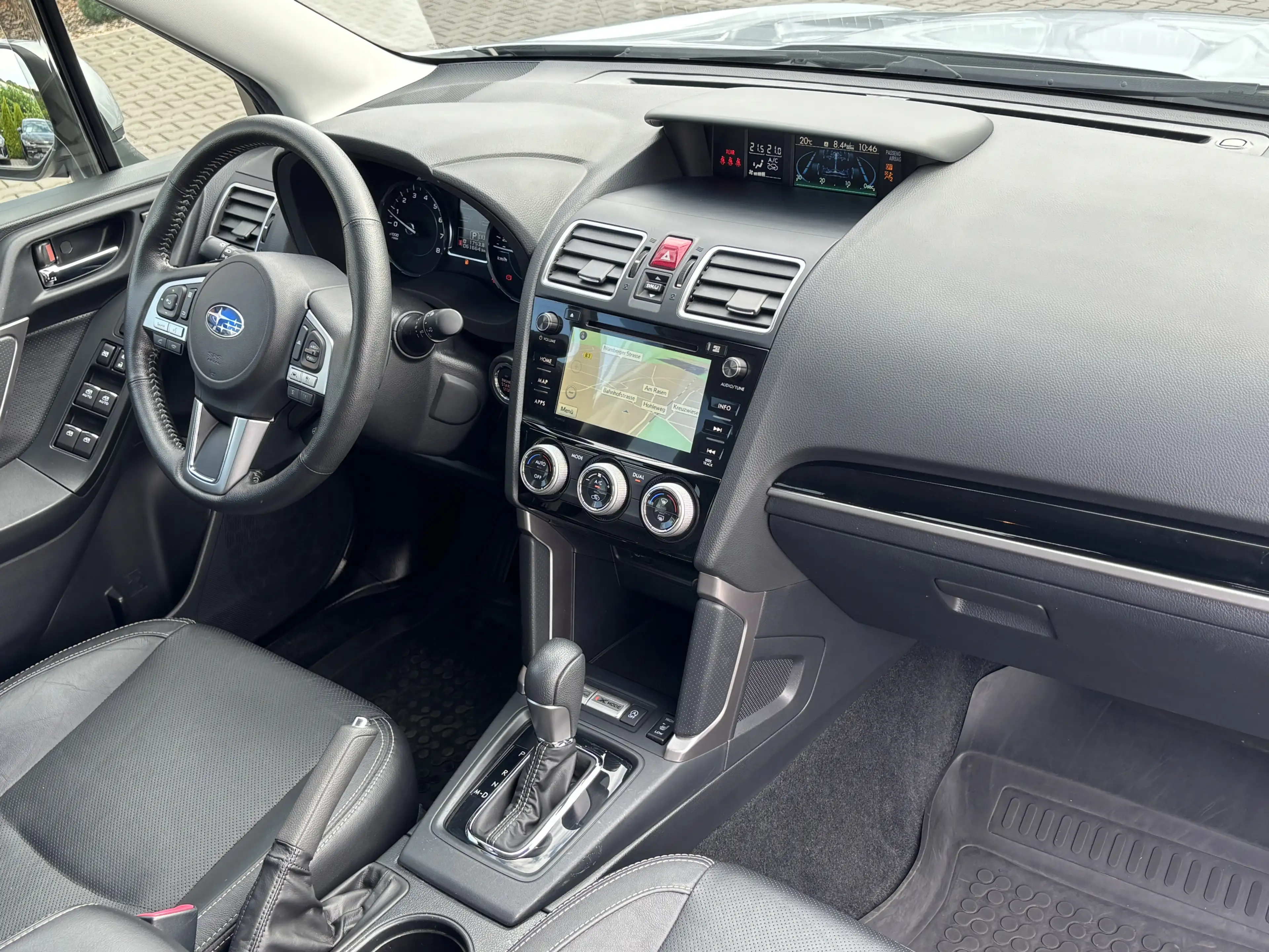Subaru Forester Platinum LED ACC NAV PANO MEM 4xSHZ AHK — photo 9