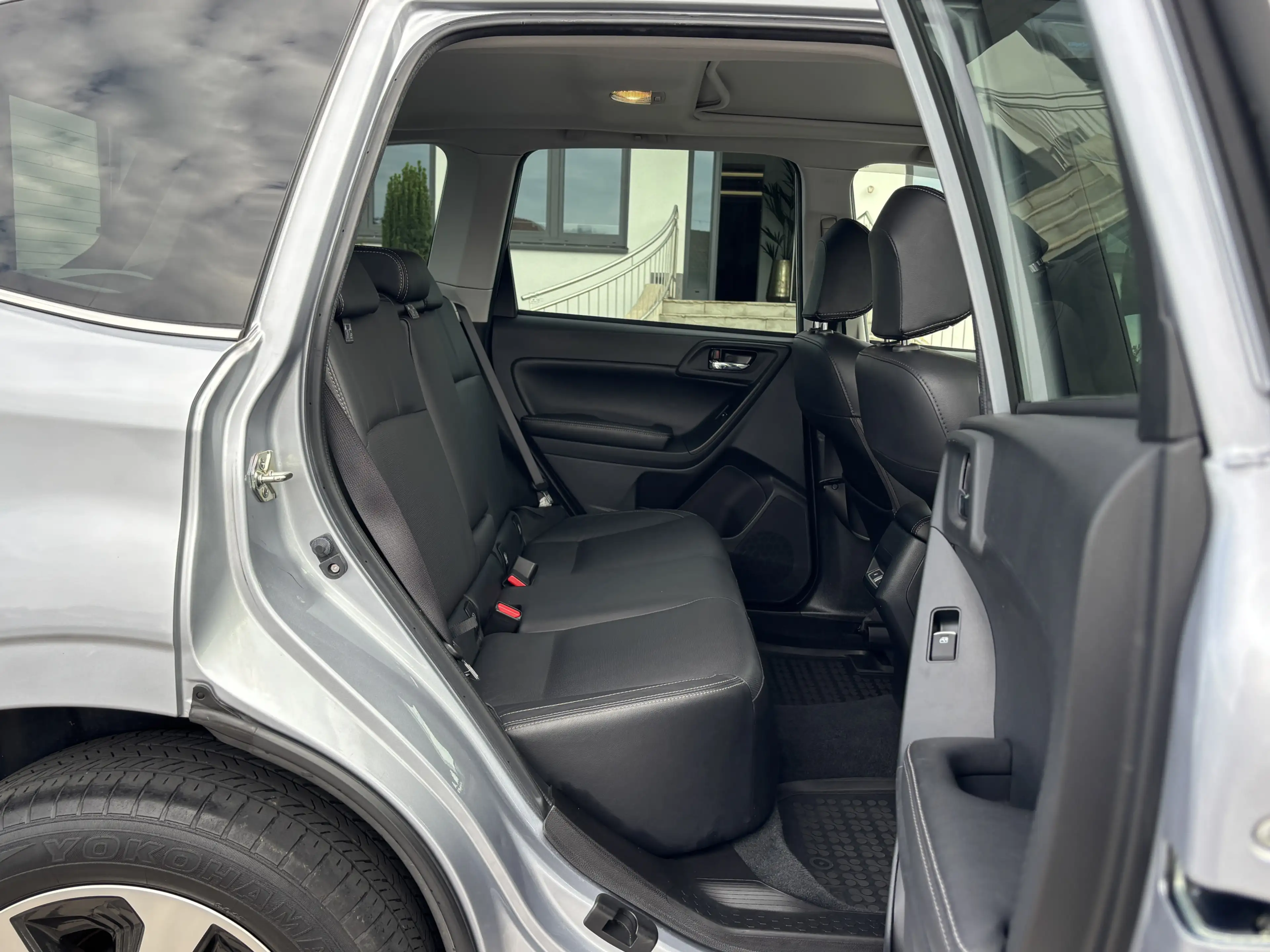 Subaru Forester Platinum LED ACC NAV PANO MEM 4xSHZ AHK — photo 11