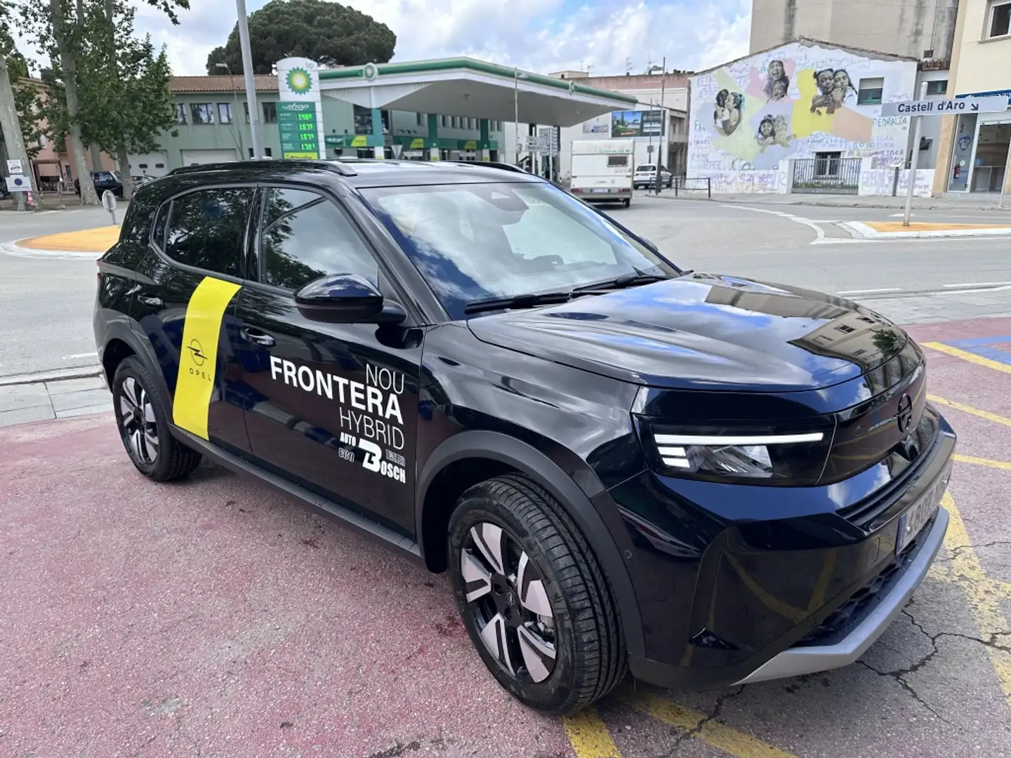 Opel Frontera 1.2T XHT Hybrid eDCT6 S/S Edition 145 Schwarz - 1