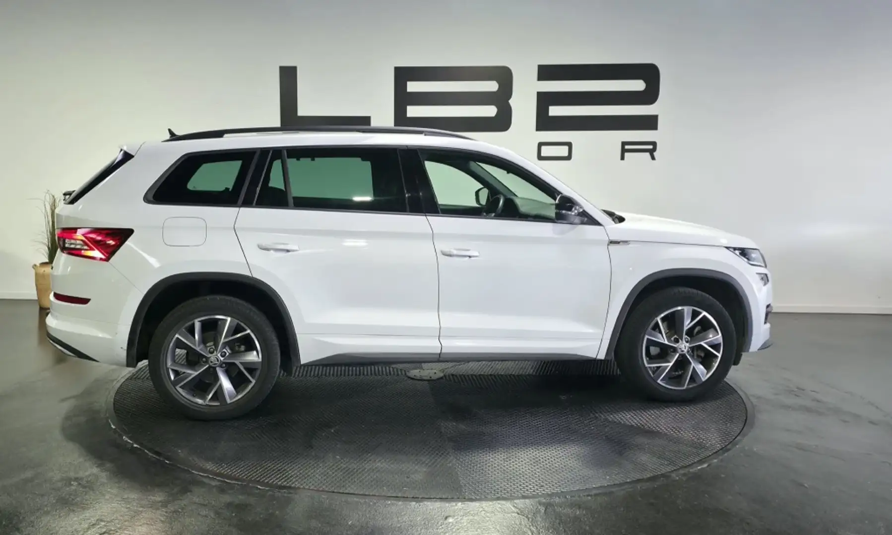 Skoda Kodiaq 2.0 TSI Sportline 4x4 DSG 140kW Blanco - 2