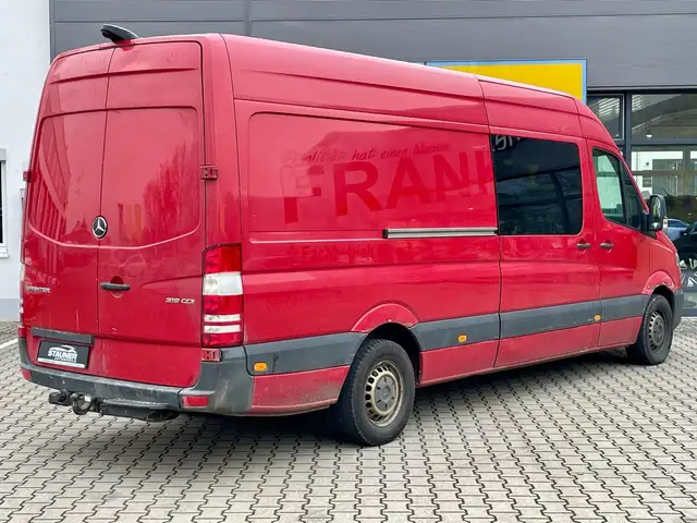 Mercedes-Benz Sprinter view 3