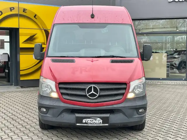 Mercedes-Benz Sprinter view 5