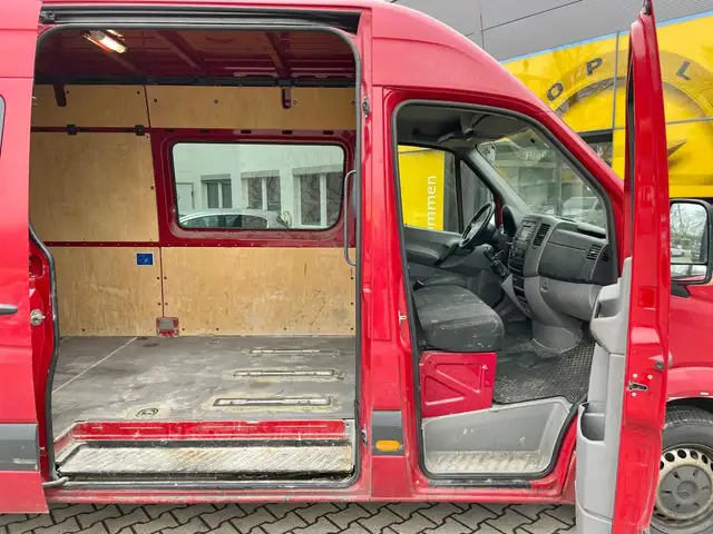 Mercedes-Benz Sprinter view 11