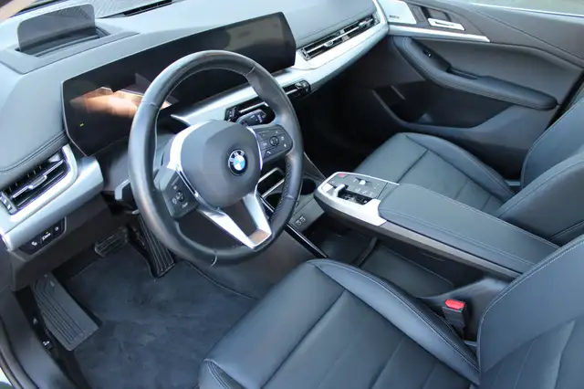BMW 2 Series view 8