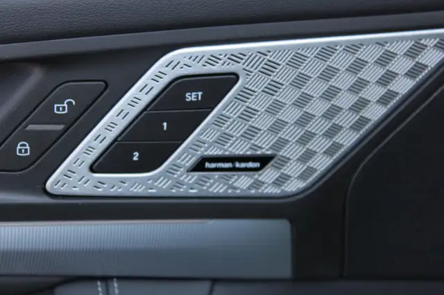 BMW 2 Series view 12