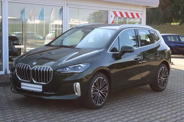 BMW 2 Series view 2