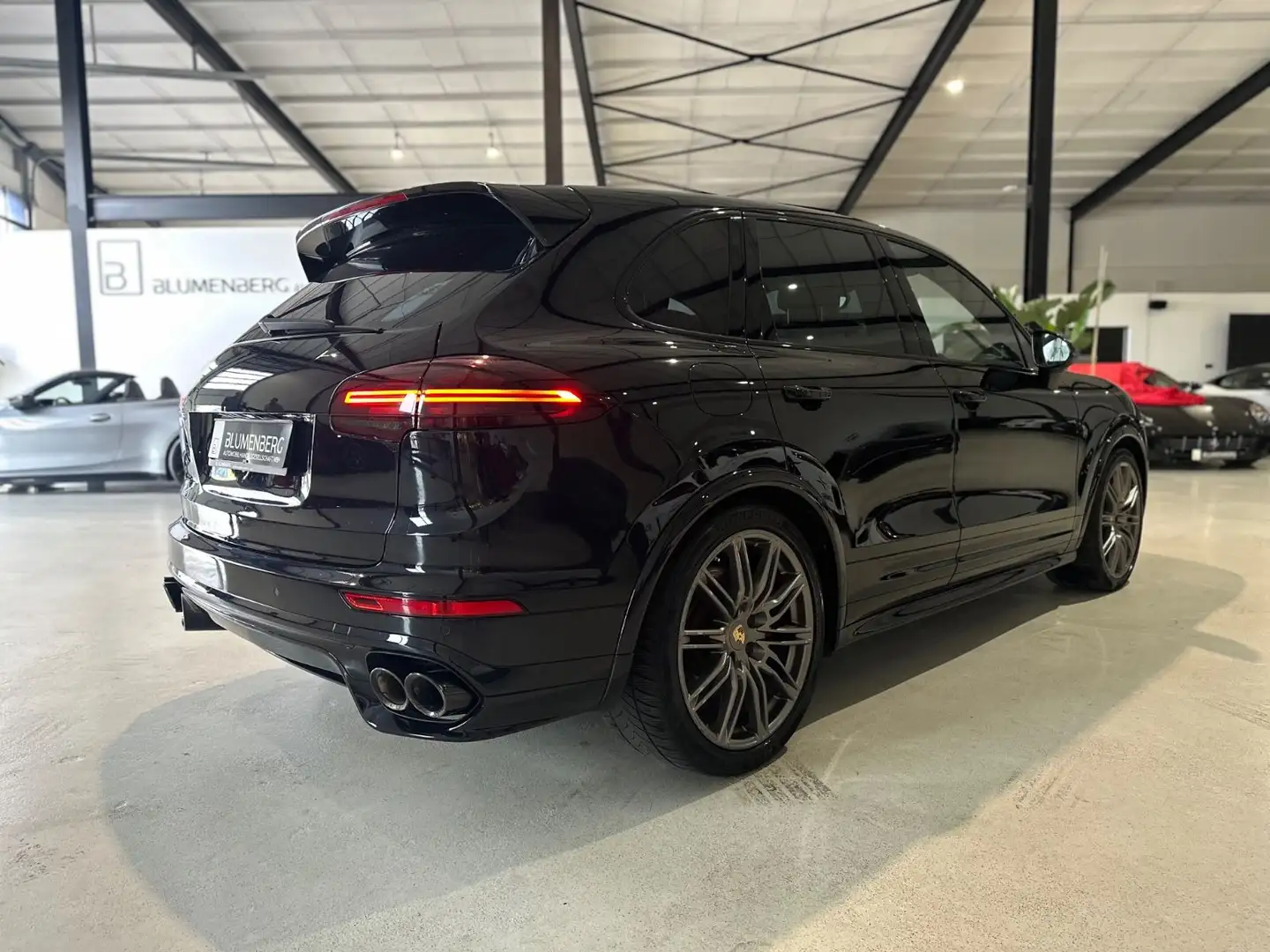 Porsche Cayenne GTS *Sport-Design,Chrono,PDCC,LED, Schwarz - 2