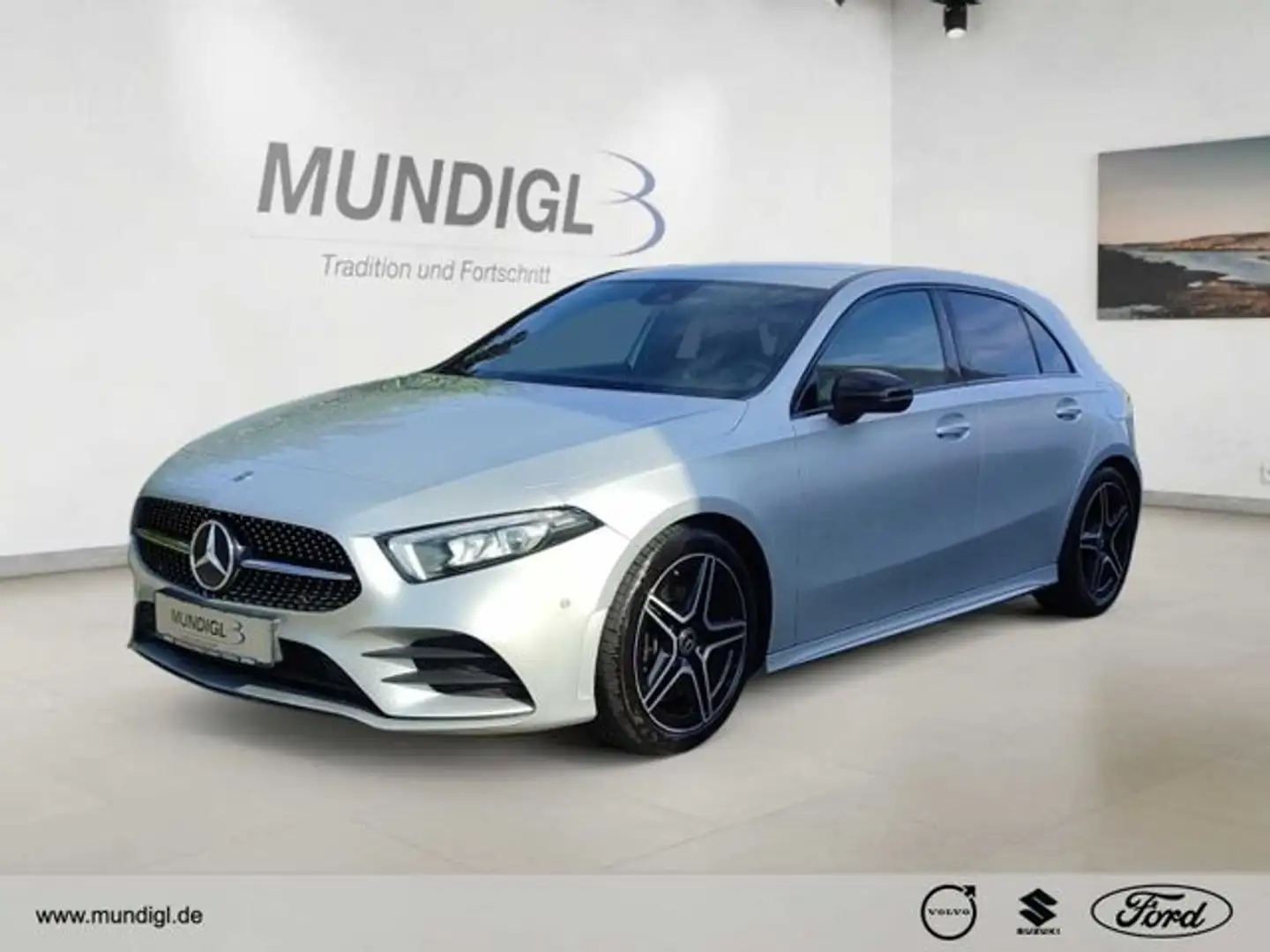 Mercedes-Benz A 250 Navi AHK LEDER Autom. Klima PDC Temp eFH SHZ Silber - 1