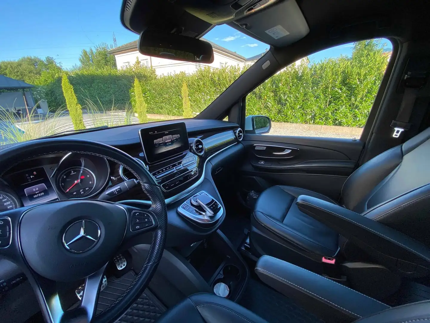 Mercedes-Benz V 220 d 4 MATIC V-Klasse lang Avantgarde Automatik Weiß - 2