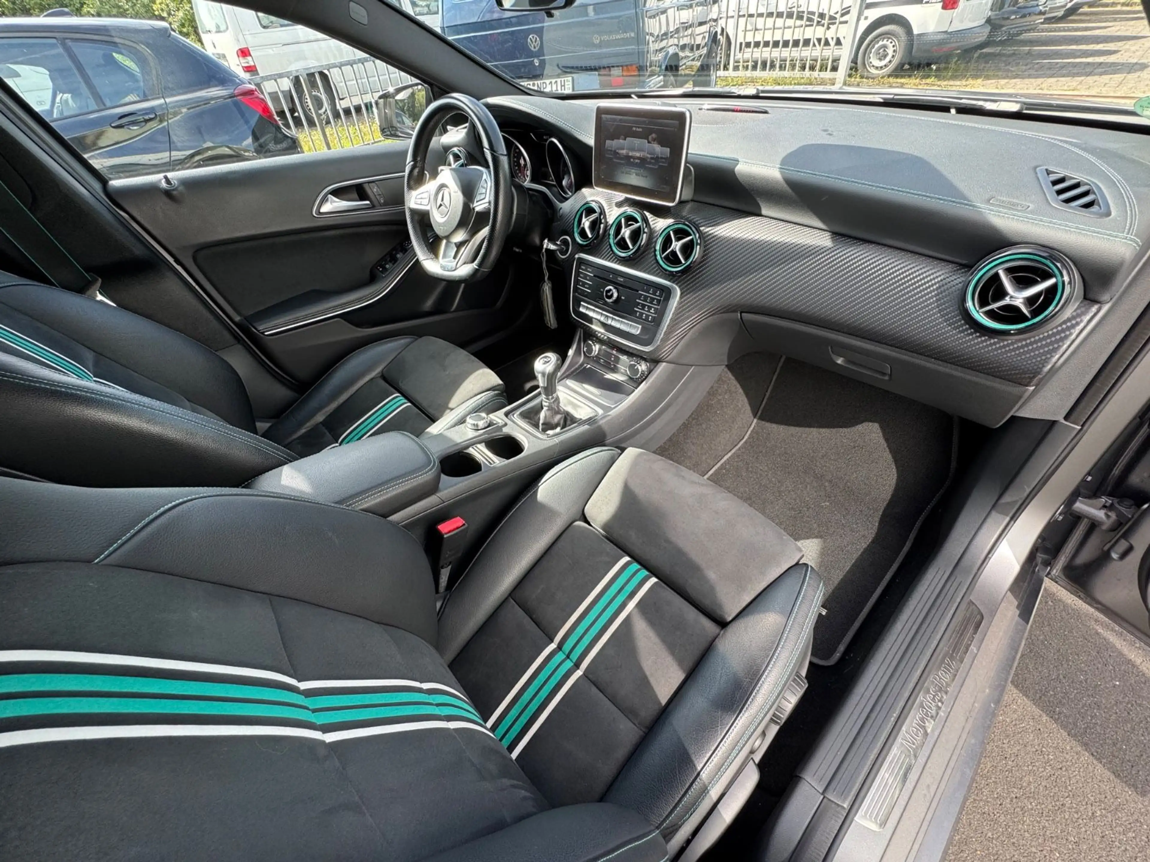 Mercedes-Benz A 200 A A 200 d Motorsport Edition — photo 15