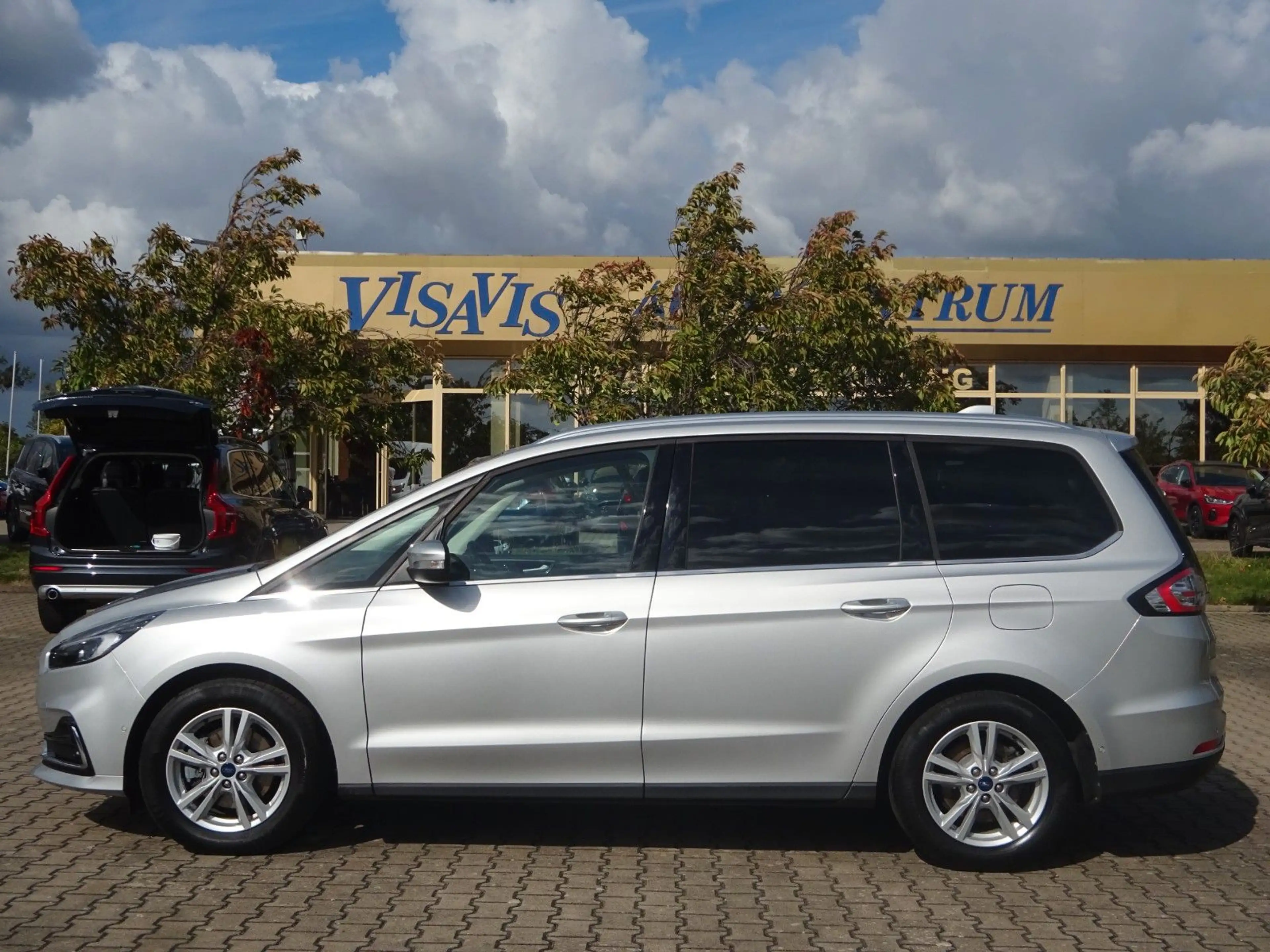 Ford Galaxy 190PS Autm. Titanium Leder Navi AHK ACC — photo 3